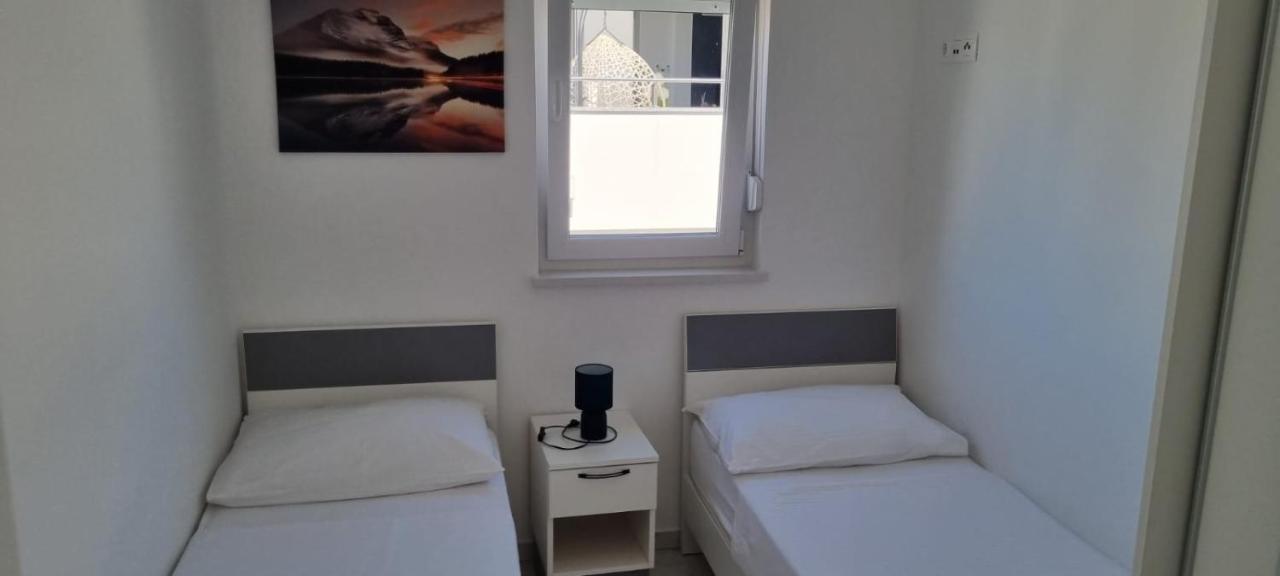 Villa Mateo Novalja Εξωτερικό φωτογραφία